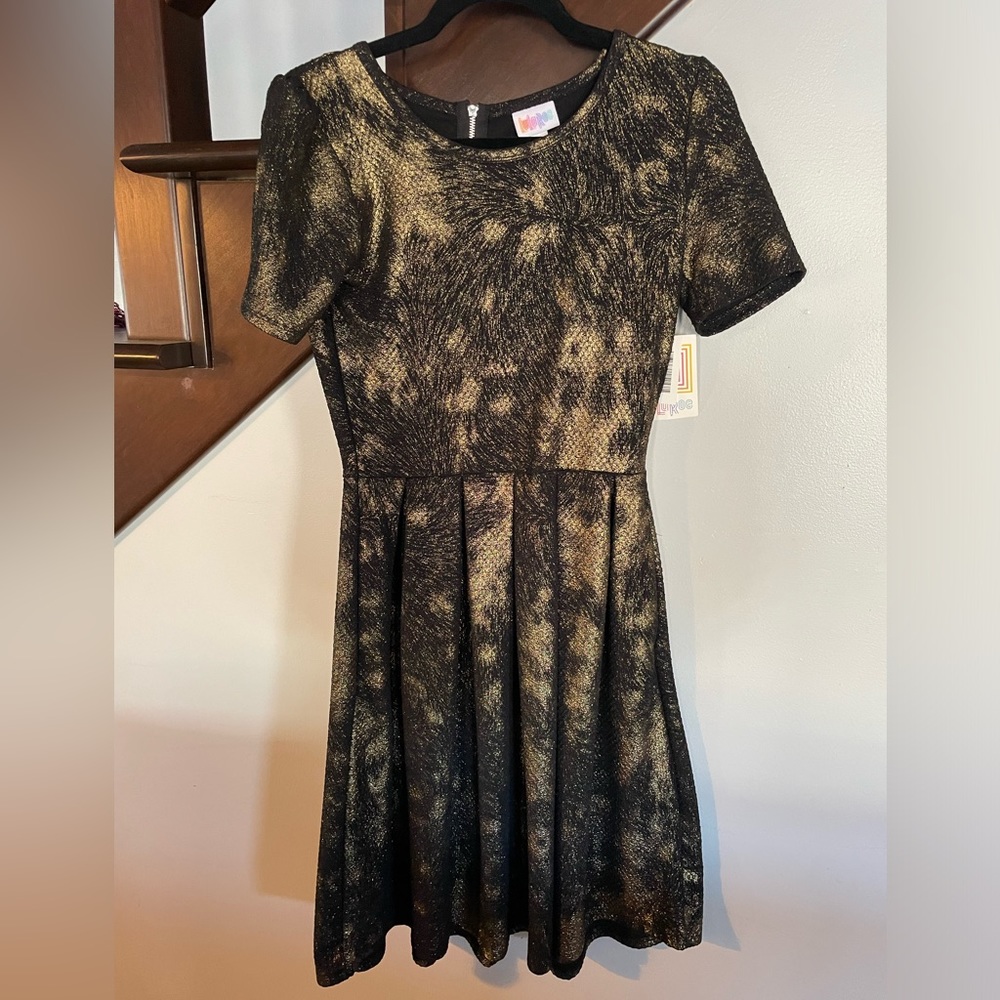 Lularoe Amelia size small holiday collection black bronze nwt